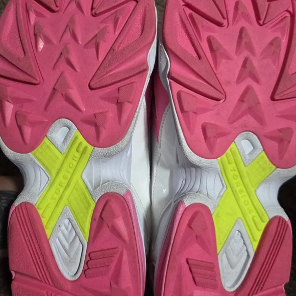 Adidas White and Pink Sneakers - Picture 5 of 5